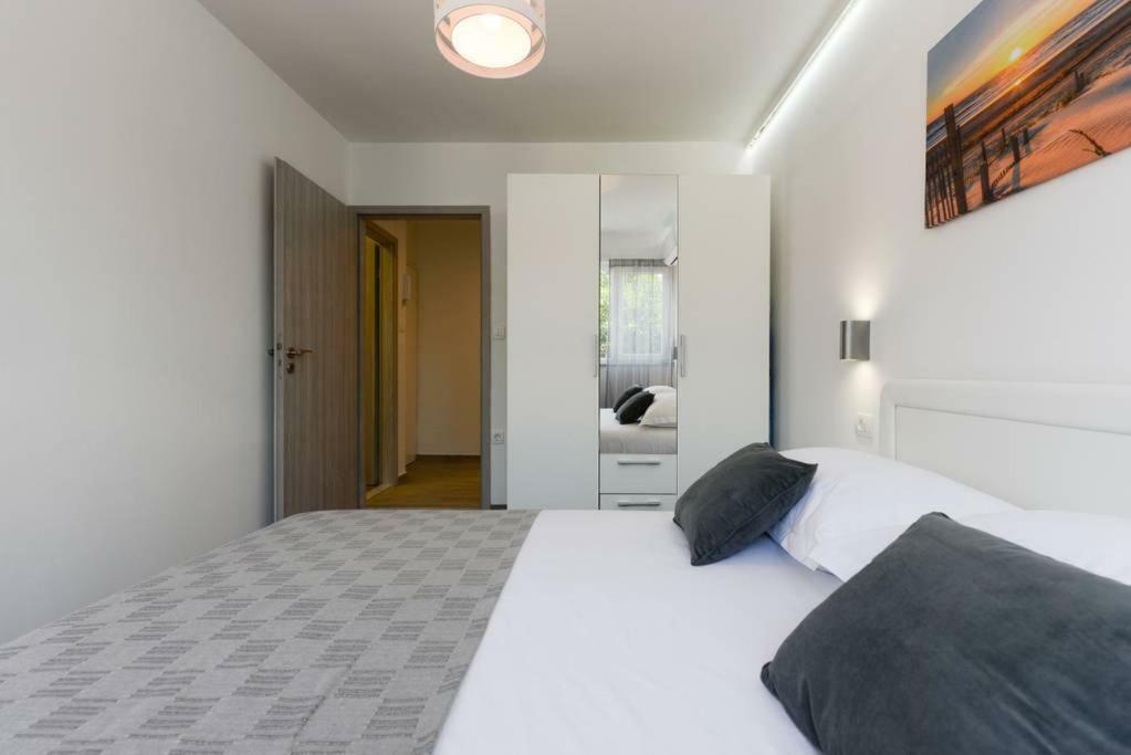 Reza Luxury Apartment Zára Kültér fotó